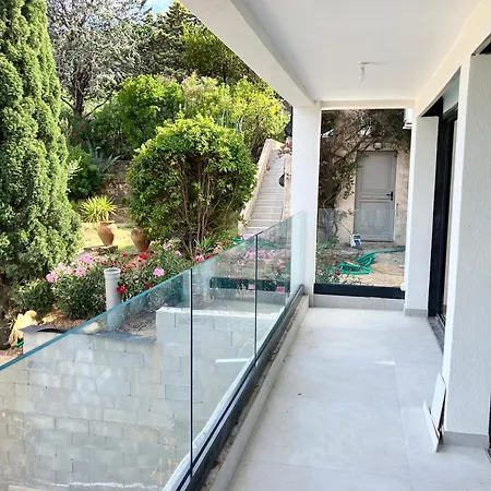 Maison Neuve Avec Piscine קבלייר-סור-מר