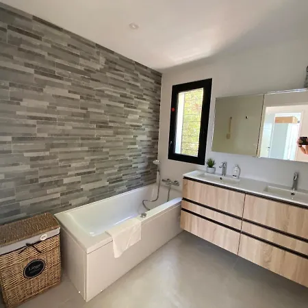 Maison Neuve Avec Piscine * Cavalaire-sur-Mer