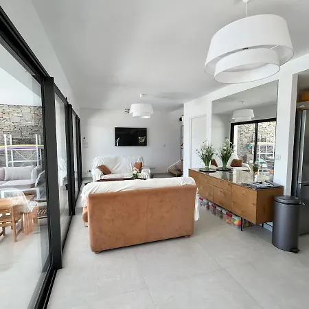 Maison Neuve Avec Piscine קבלייר-סור-מר