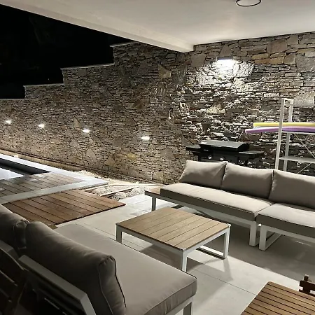 Maison Neuve Avec Piscine וילה *