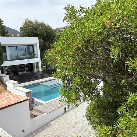 Maison Neuve Avec Piscine * קבלייר-סור-מר